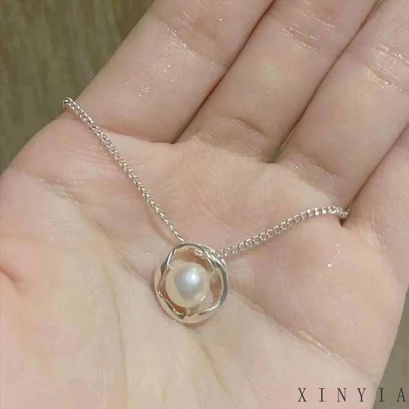 Kalung Rantai Liontin Bunga Mawar Hollow Hias Mutiara Imitasi Mewah Untuk Wanita XIA.ID