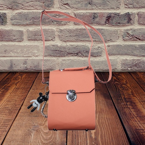 Tas Miniso Mini Behel Kunci Free Gantungan Boneka