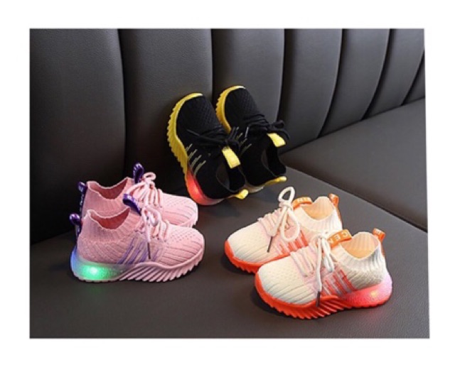Sepatu Anak Sneakers Slip On Knitt LED Lampu