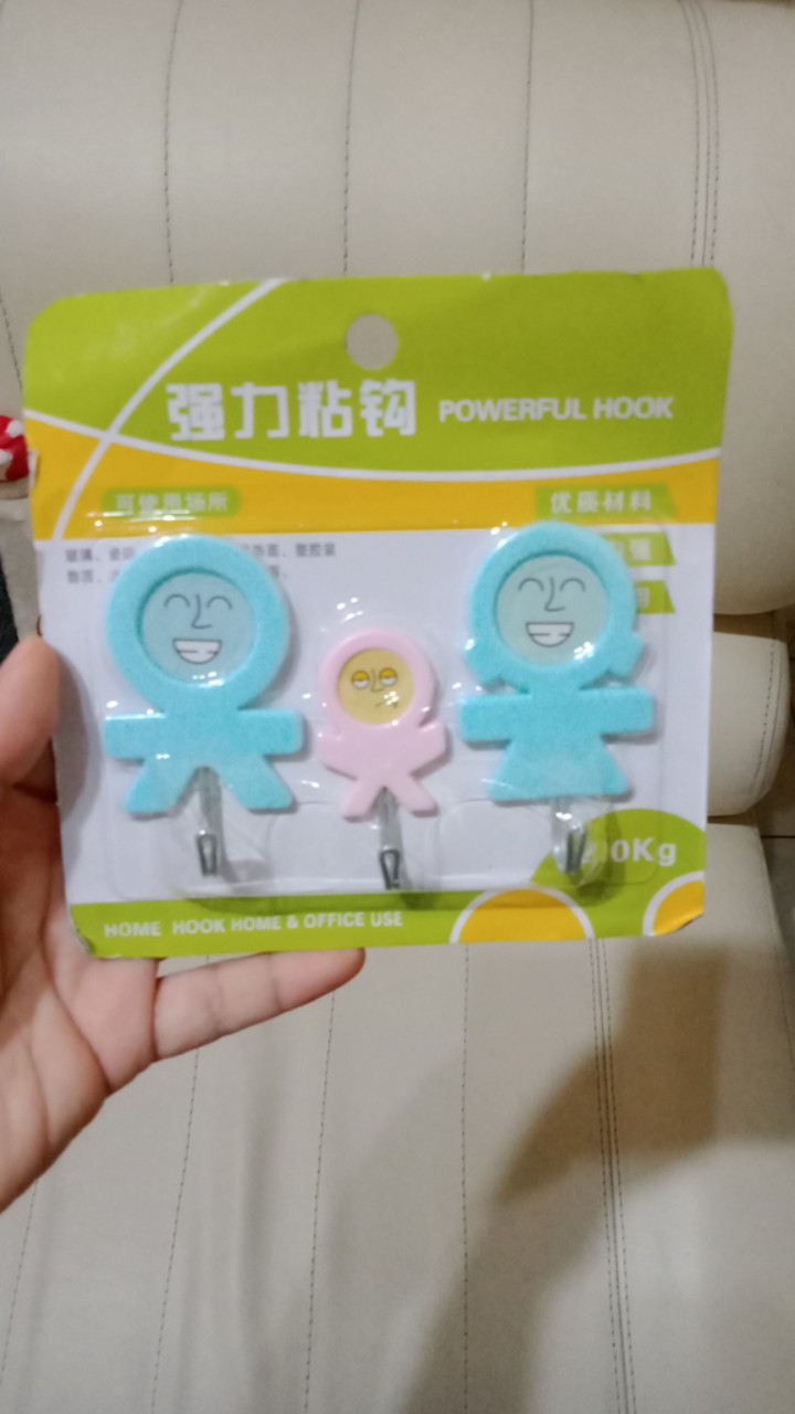 Gantungan Kait Tempel Family Self Adhesive Hook 1 Set Isi 3 Pcs Cantelan Serbaguna