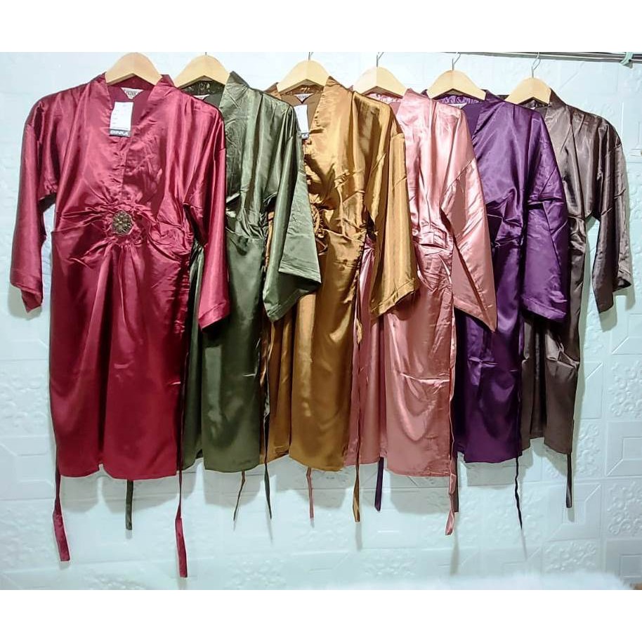 Blouse model kimono bahan satin/semitunik motif polos/kimono satin wanita/blouse model rompi |Bunkas