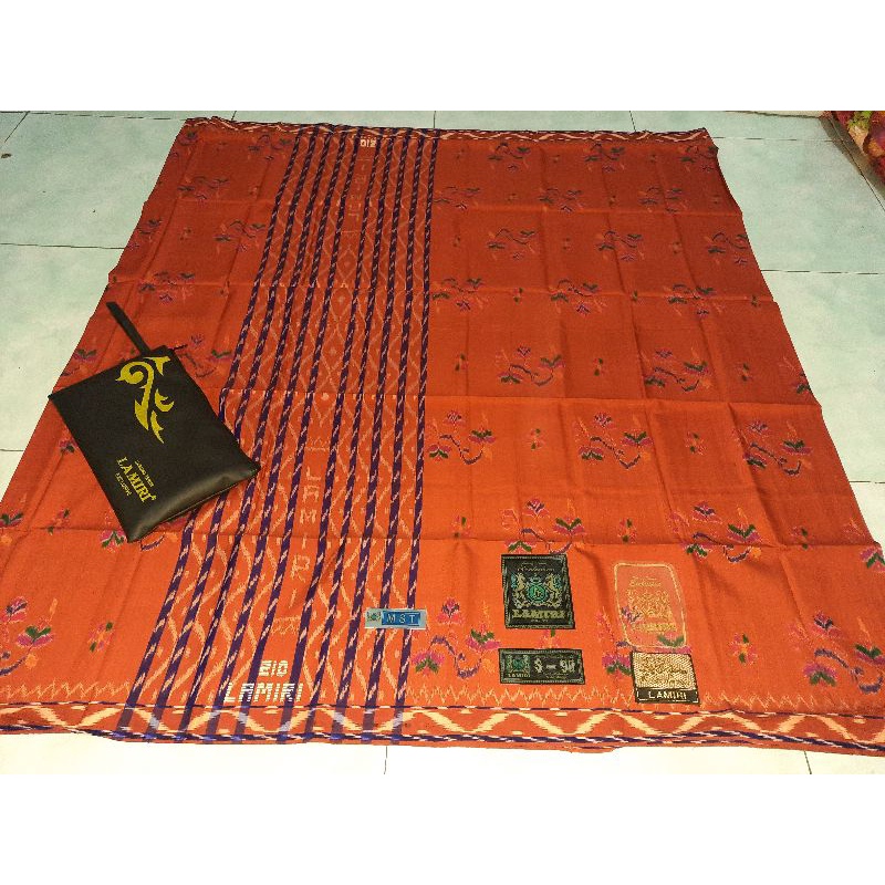 sarung LAMIRI kembang mst