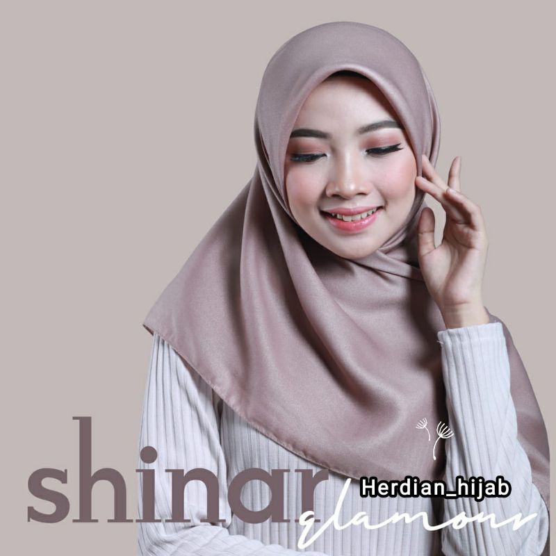 kerudung hijab / jilbab segi empat SHINAR GLAMOUR glitter glowing ansania dan azara original bahan m