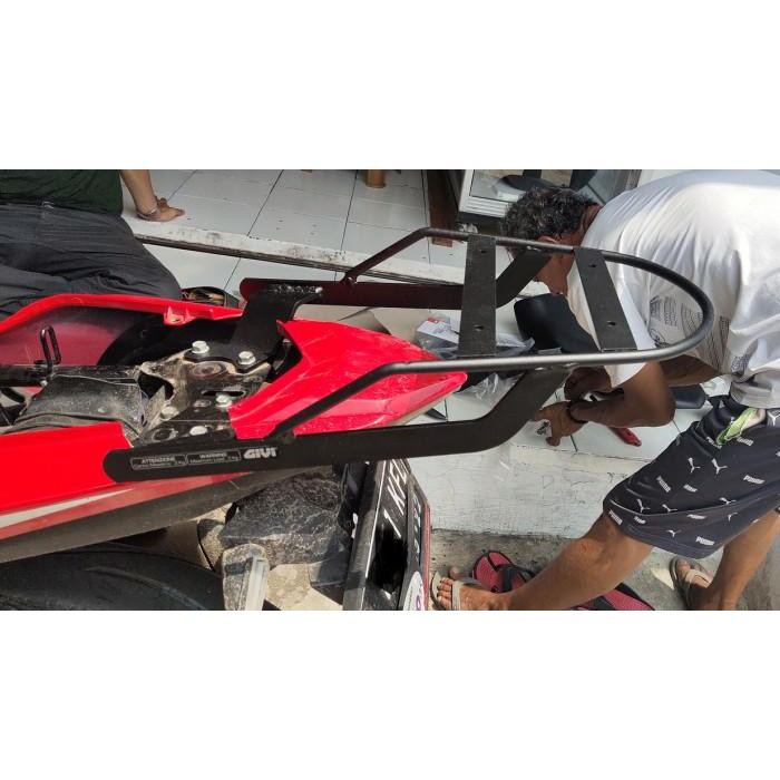 GIVI MV Breket CB150R NEW - Breket Box GIVI