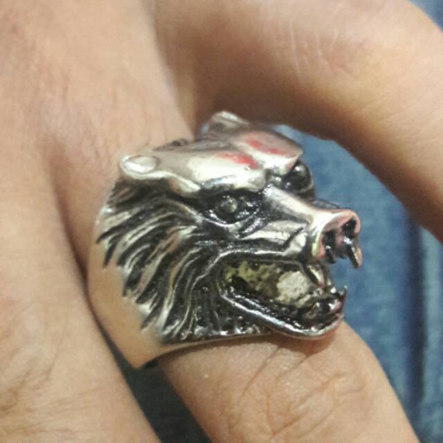 skull ring srigala keren