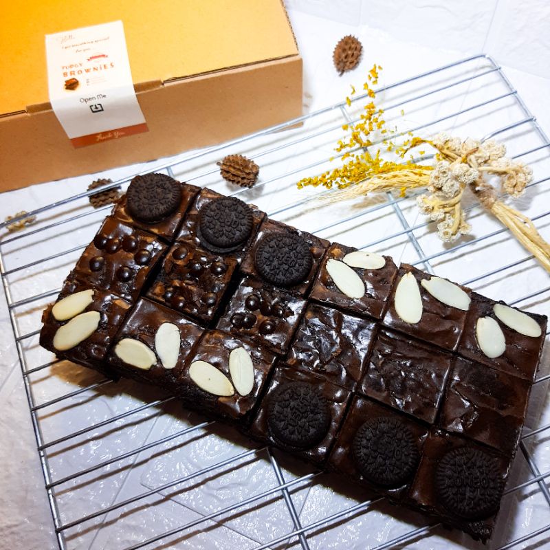 

Fudgy Brownies/Brownies Panggang/Brownies Sekat Murah Gift Hampers 20×10/Murah Meriah