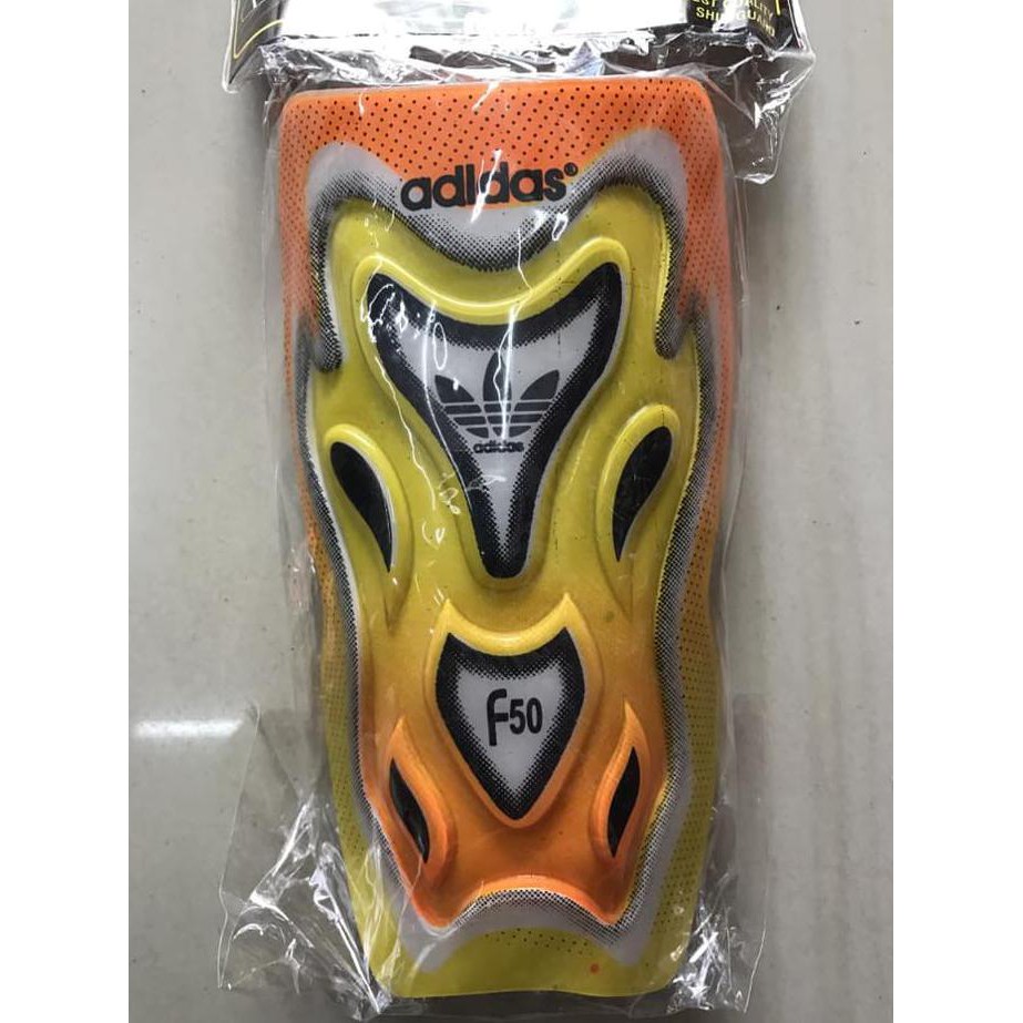 NEW Deker Futsal Sepak Bola Skin Guard Pelindung Kaki Adidas