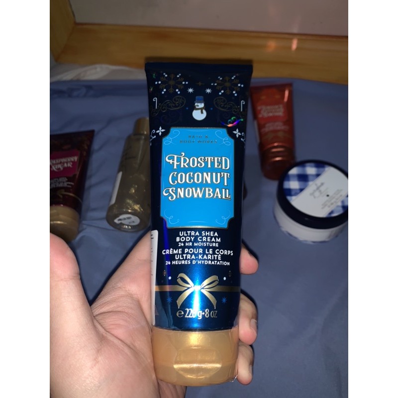 Bath&Body Works Frosted Coconut Snowball