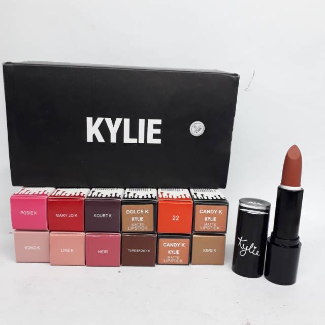 LIPSTICK KYLIE MATTE BOK HITAM / 120.