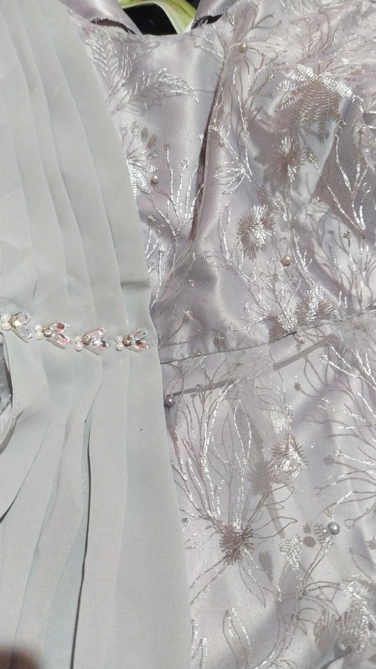 Nayaka Batik-couple Sarah Tille Slendang Payet Mutiara Lengan Panjang Termurah | Anjella Hauw Couple