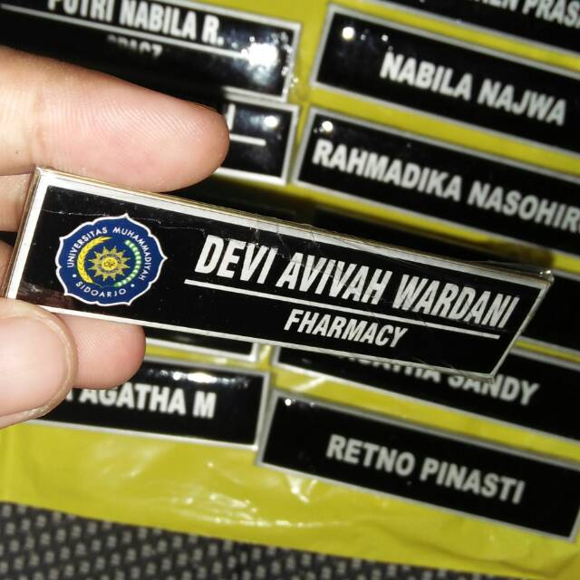 

Akrilik nama dada nametag