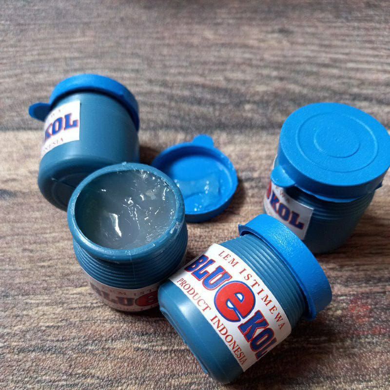 

LEM KERTAS BLUEKOL 1BOTOL MADE INDONESIA READY SAMARINDA