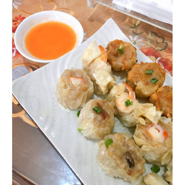 

Yas Frozen Dimsum (50 pcs) sudah termasuk saus
