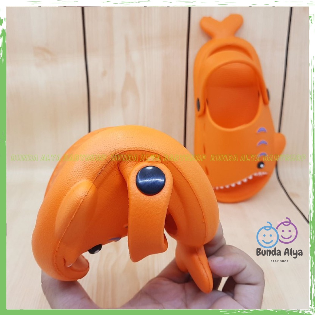 Sendal Anak Laki Laki IMPORT Usia 3 4 5 Tahun Baby Shark - Sepatu Sandal Slop Anak Cowok Model Ikan Lucu ORANGE Sendal Anak Cowok Cewek Kret Anti Licin Sendal Slop Anak Tali Belakang Nyaman Dipakai Size 24-28