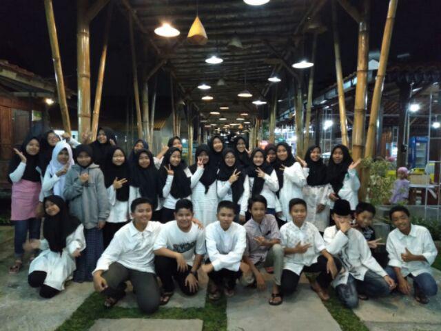 Mika Bento 2 Sekat + Tutup - Kotak Makan Skat 2 - Hitam - Isi 50 Pcs