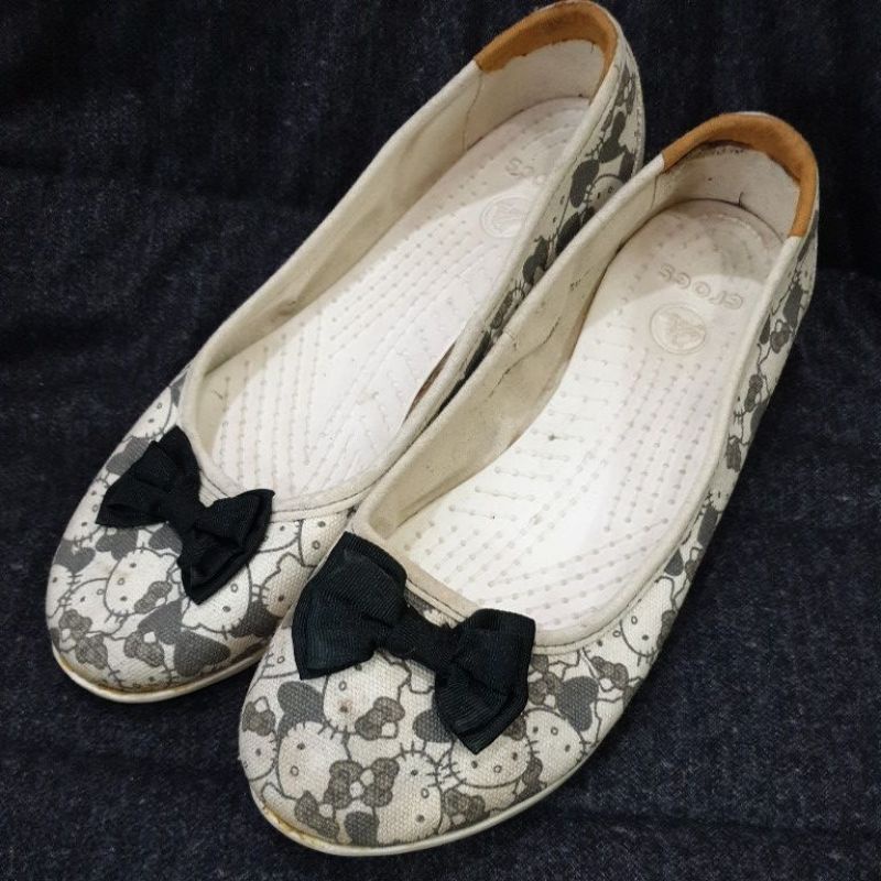 SEPATU CROCS HELLO KITTY PRELOVED ORIGINAL