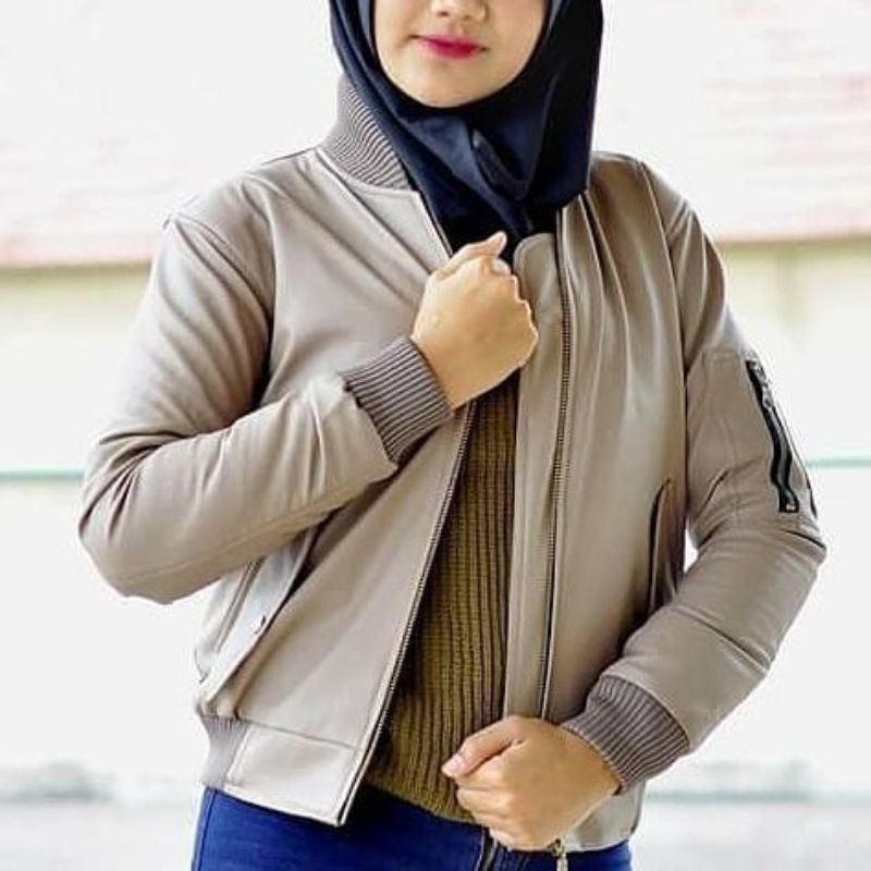 Jaket Bomber wanita / Jaket kulit bomber