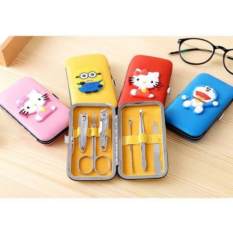 Manicure Pedicure Set Motif Karakter Lucu