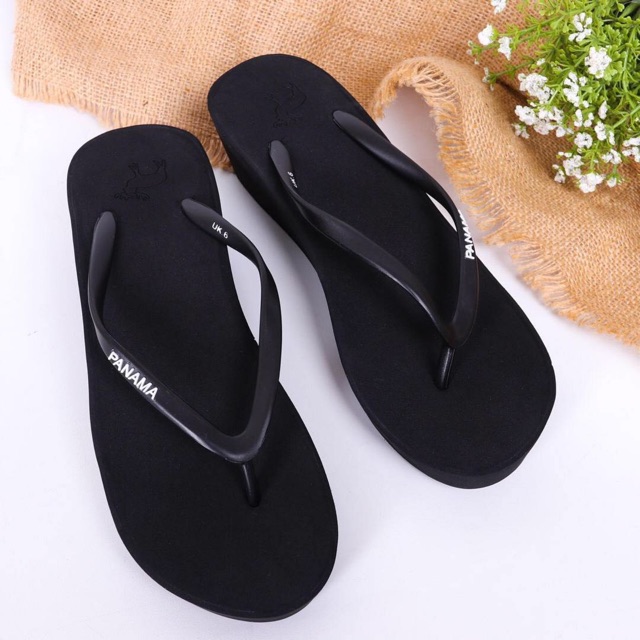 Sandal Wedges Chloe Hitam