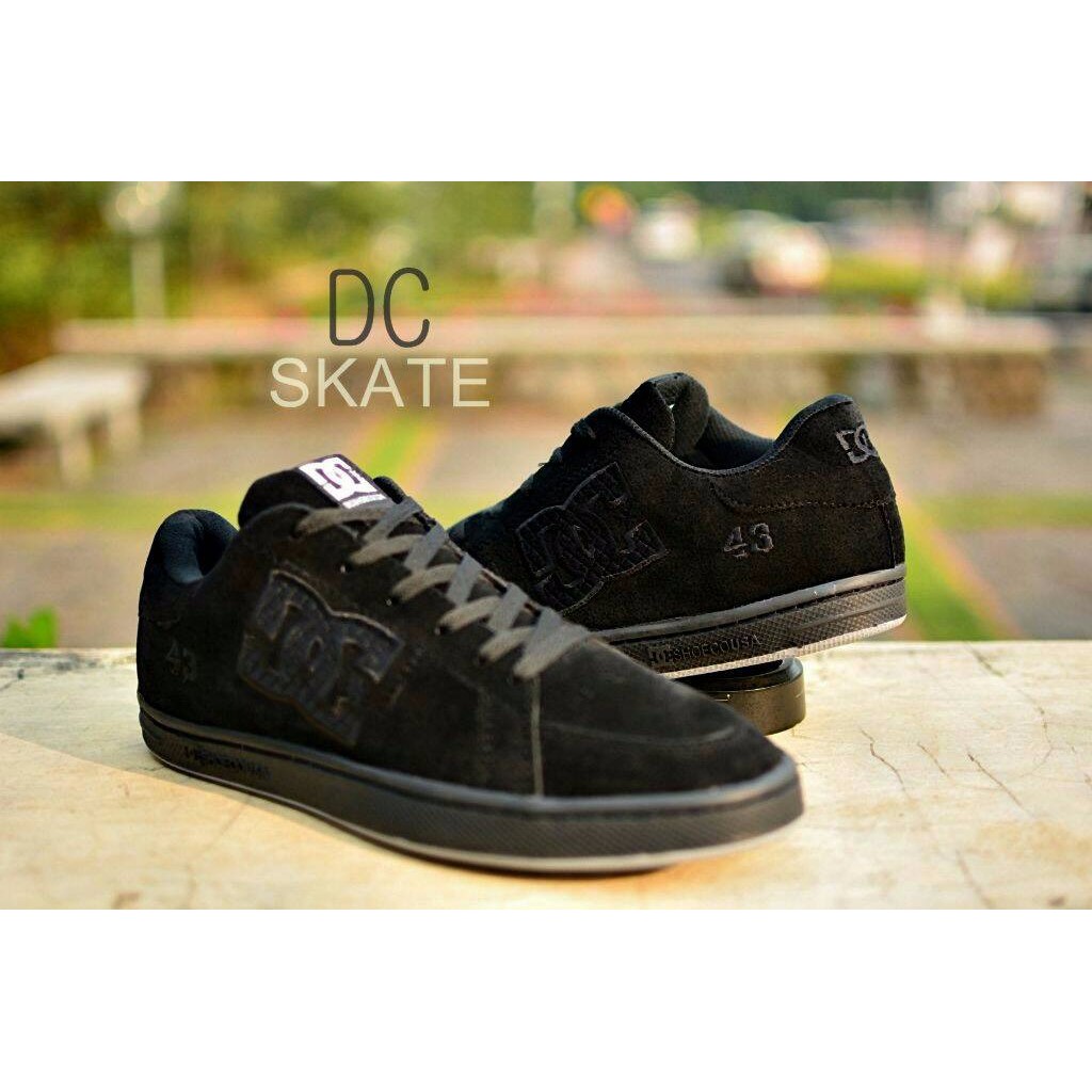 sepatu skate dc