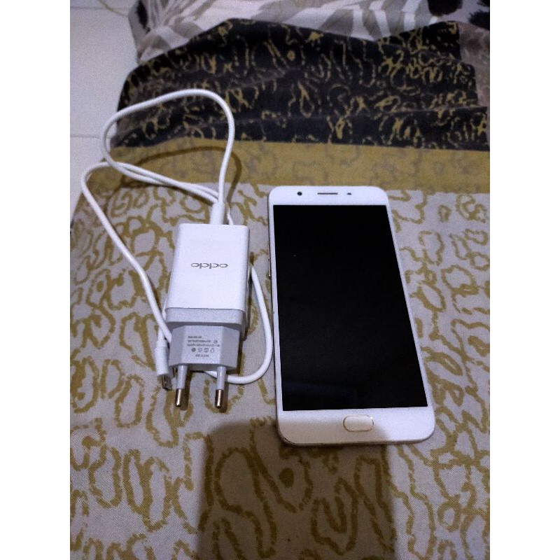 OPPO F1S RAM 3/32 BEKAS PAKAI/SECOND