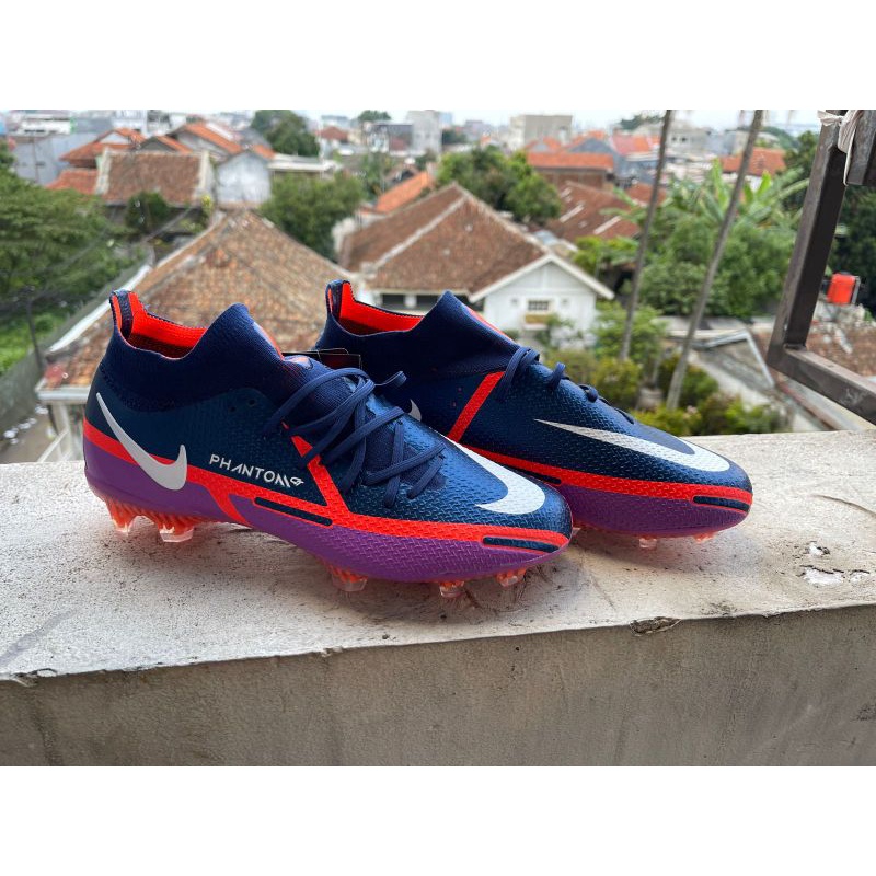 Sepatu Bola Nike Phantom GT 2 DF Ultraviolet Pack