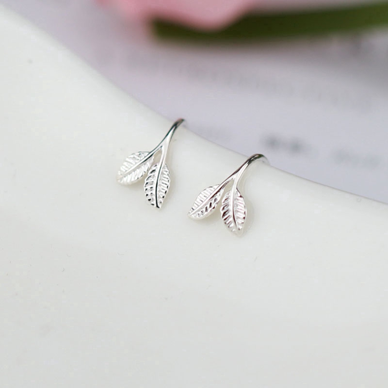 Meninggalkan Anting Perak Silver Hook Earrings Korea Simple Leaves Clip Earring Matel for Women Cute Jewelry Gifts