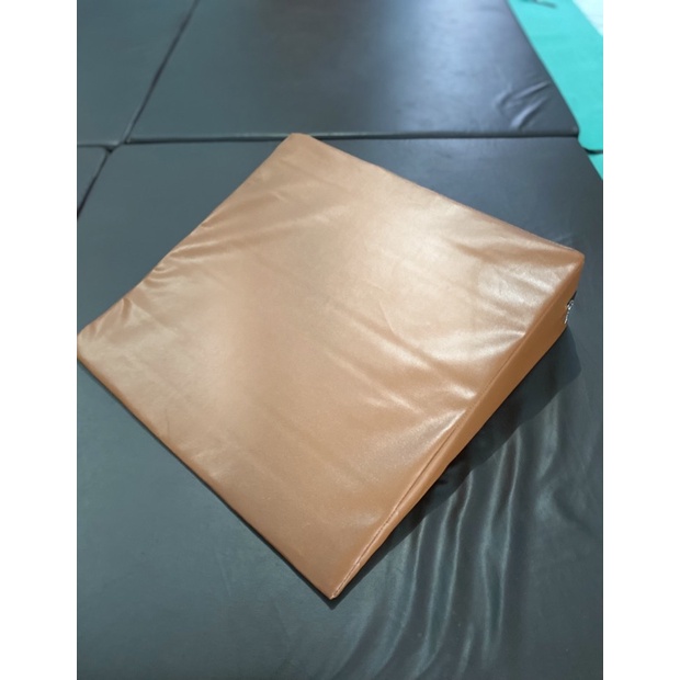 Wedge fisioterapi anak untuk terapi tumbuh kembang