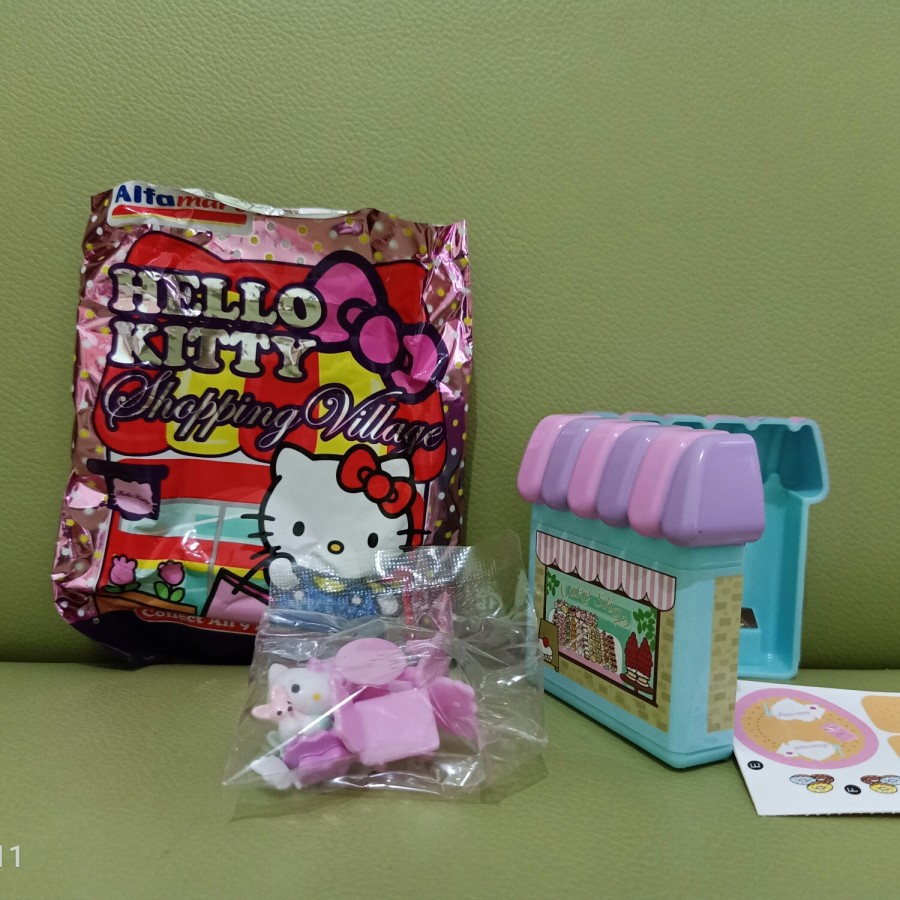 Mainan Hello Kitty Shopping Village - Cake Shop (Alfamart)