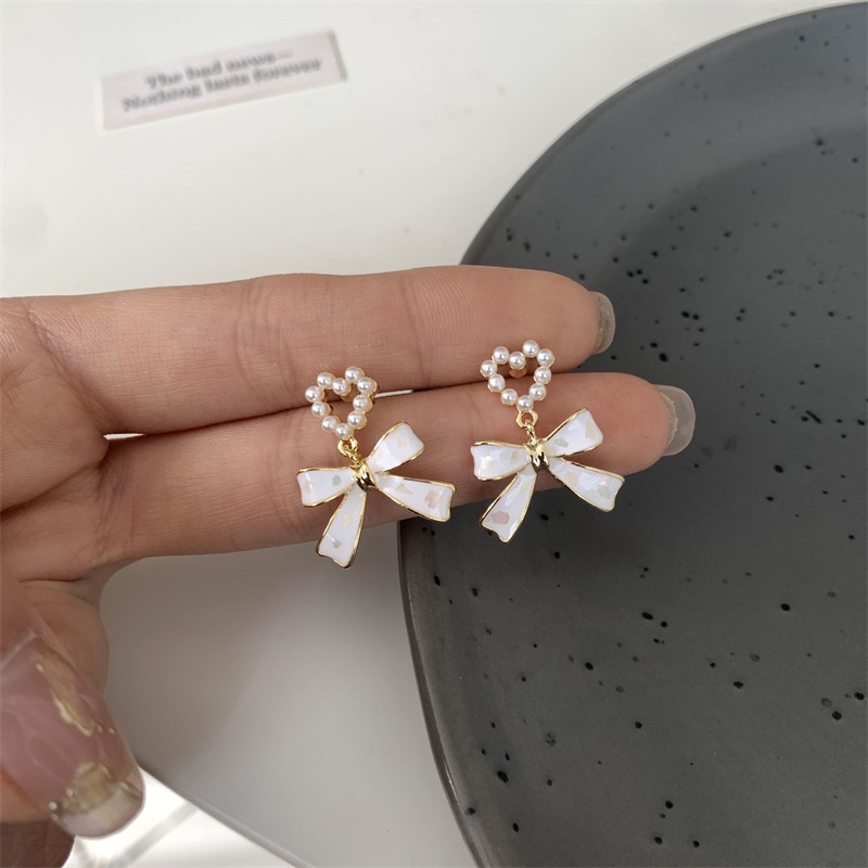 Anting Tusuk Gantung Desain Hatipita Untuk Wanita