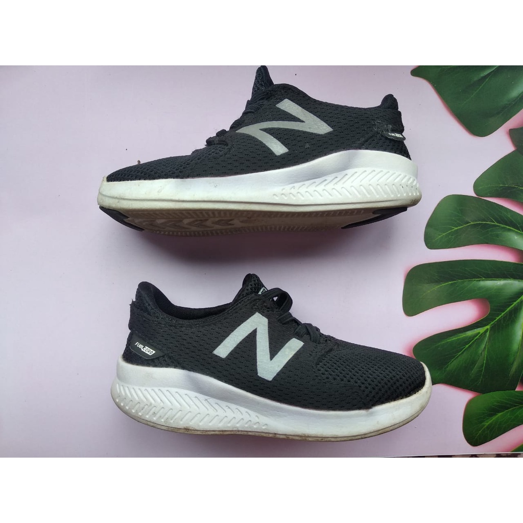 Sepatu New Balance Kids Enfants Preloved