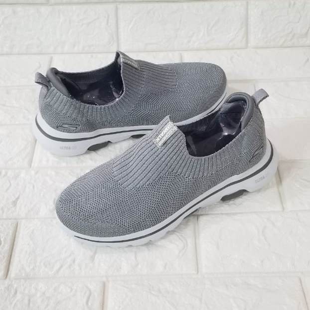 Sale! Skechers Sketcher Gowalk 5 Sparkly Slip On Import Original Wanita Perempuan Original Sepatu