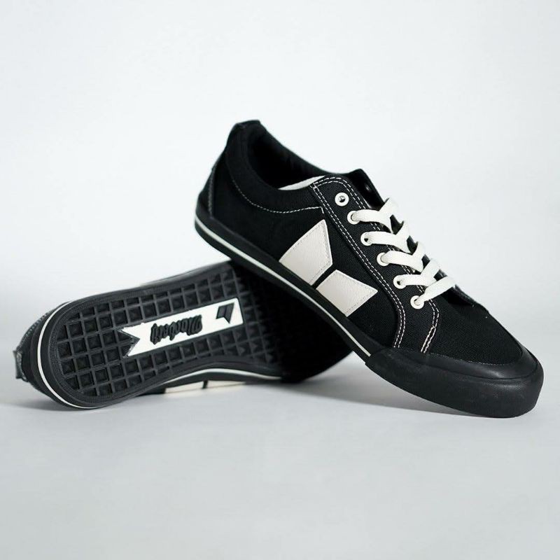 Macbeth Eliot black cement- Macbeth Eliot bc- sepatu Macbeth- Macbeth footwear- Macbeth James