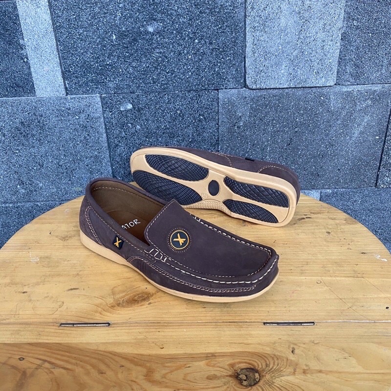 Sepatu casual pria bahan kulit sapi asli type buck atau kulit balik j1