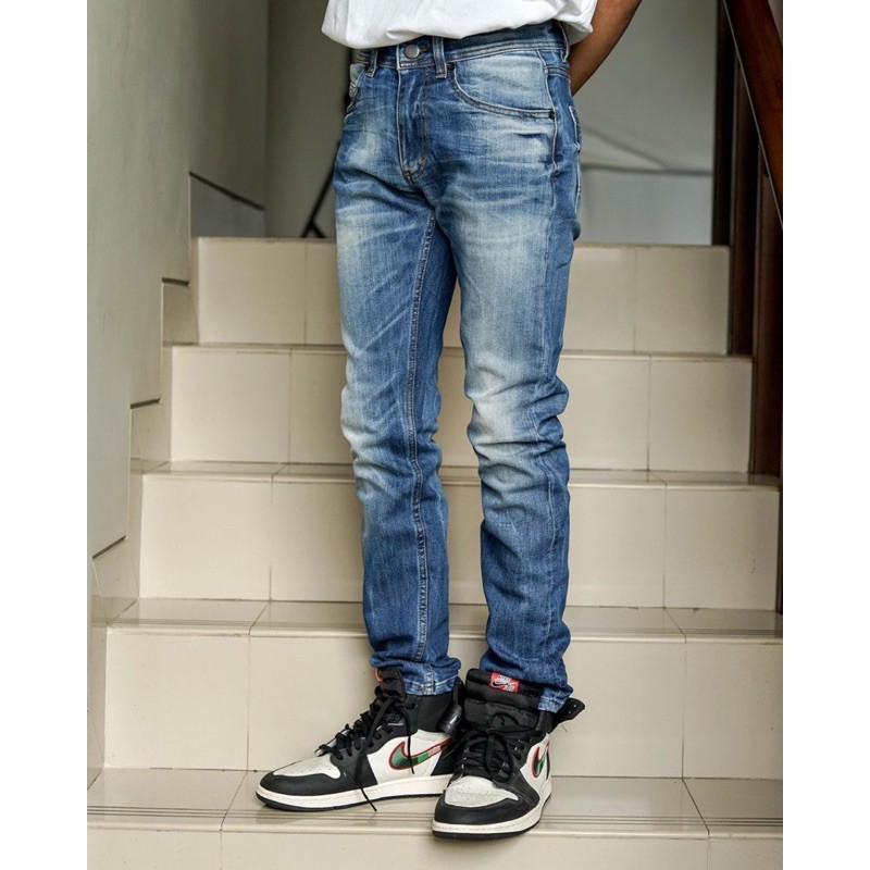 Unbranded Denim - bespoke jeans