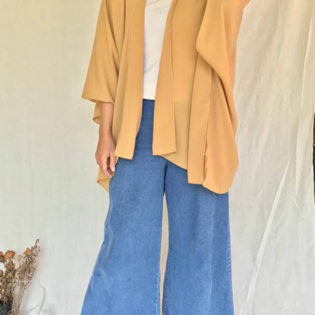 Basic Batwing Outer Cream