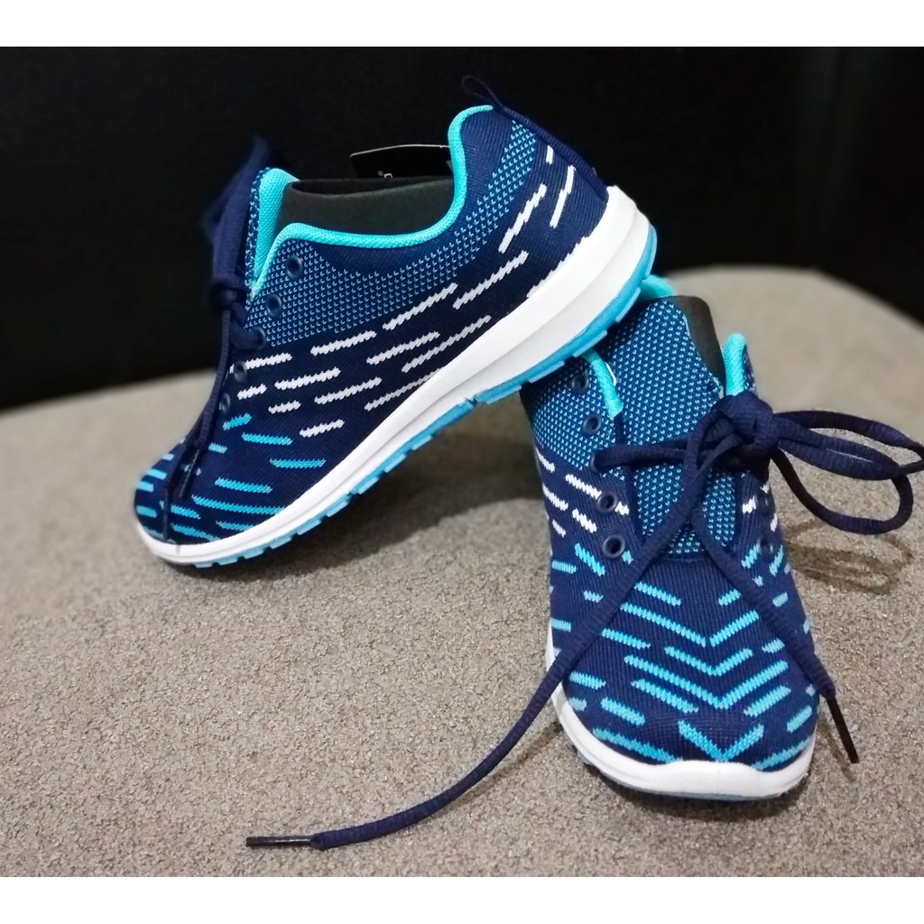 Ando Vita NA Sepatu Olahraga Sepatu Senam Wanita Warna Abu, Merah jambu, Navy, dan Hitam