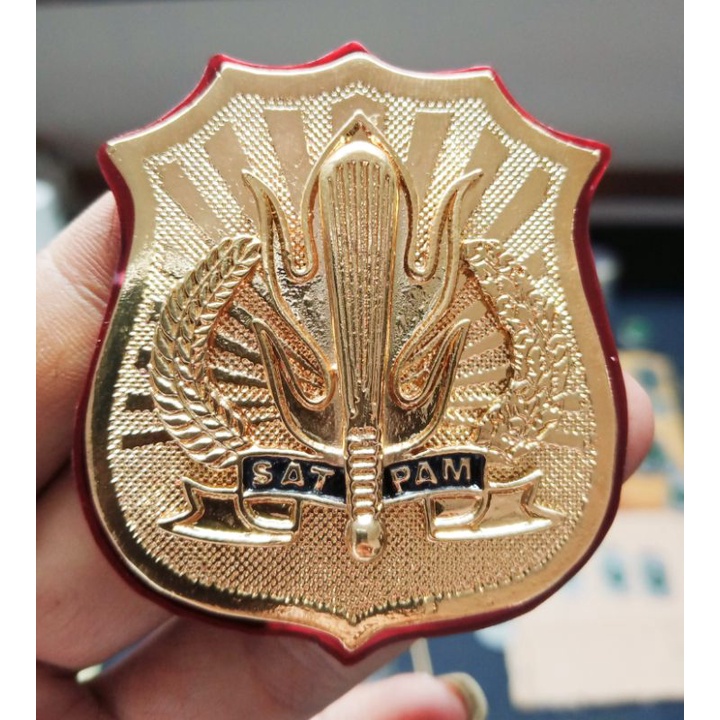 

Kewenangan satpam cembung gold akrilik