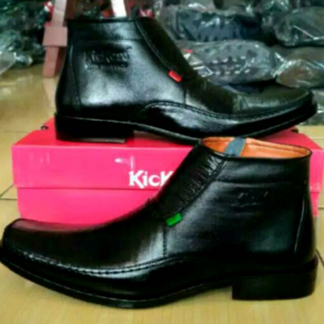 Sepatu pantofel tinggi Kickers. Sepatu pria Kickers. Sepatu kulit Kickers. Sepatu ngantor. Pantofel