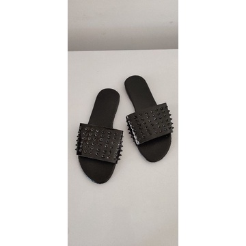 sandal stud wanita loub alike (36-41)