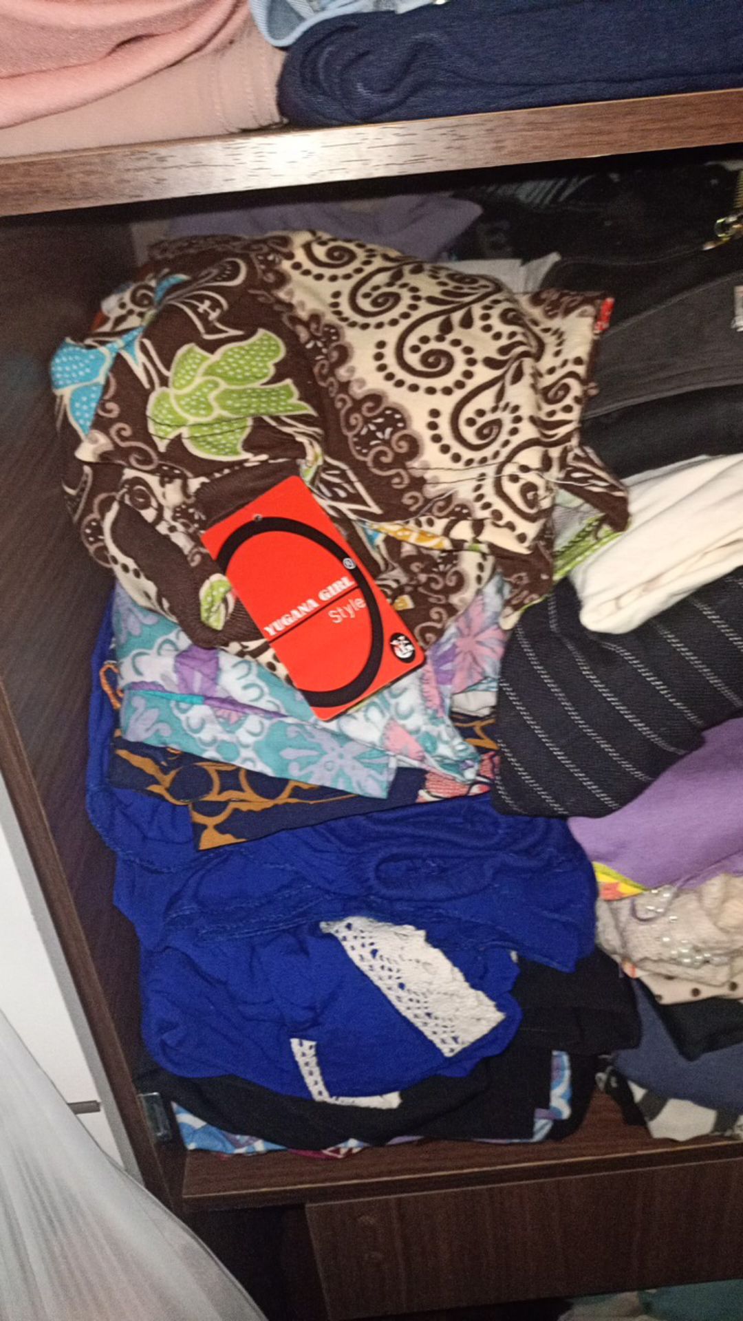 Monellina Tusha Kaos Batik Oversize Wanita Lengan Panjang