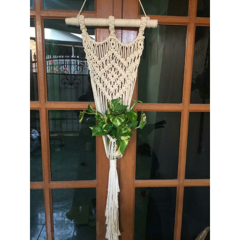 hiasan dinding macrame pot