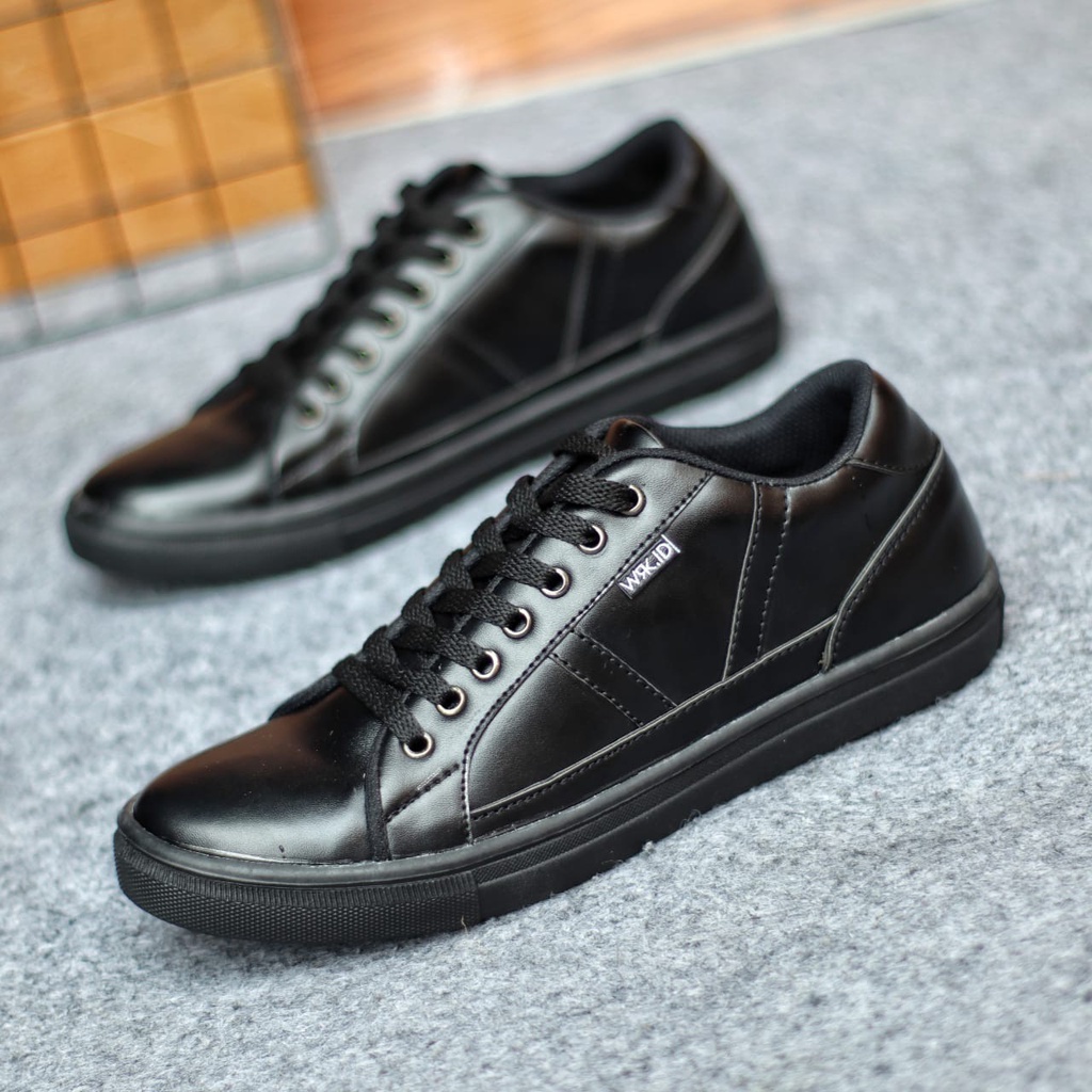 MOGU Sneakers Kasual Hitam Trendy Original Simple Footwear Kulit Sintetik Anti Slip