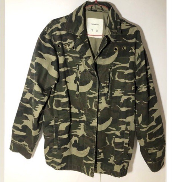 PULL AND BEAR OVERSIZED CAMO JACKET