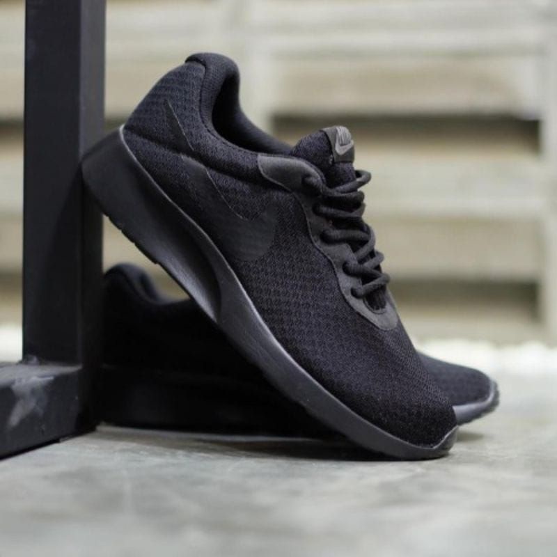 Sepatu Nike Tanjun Hitam Polos Sepatu Sneaker santai Sepatu Sekolah Terbaru Sepatu Running