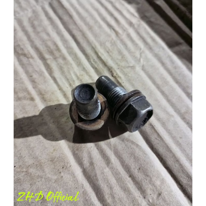 Baut penahan engkol/kick sarter MP Tiger ori copotan