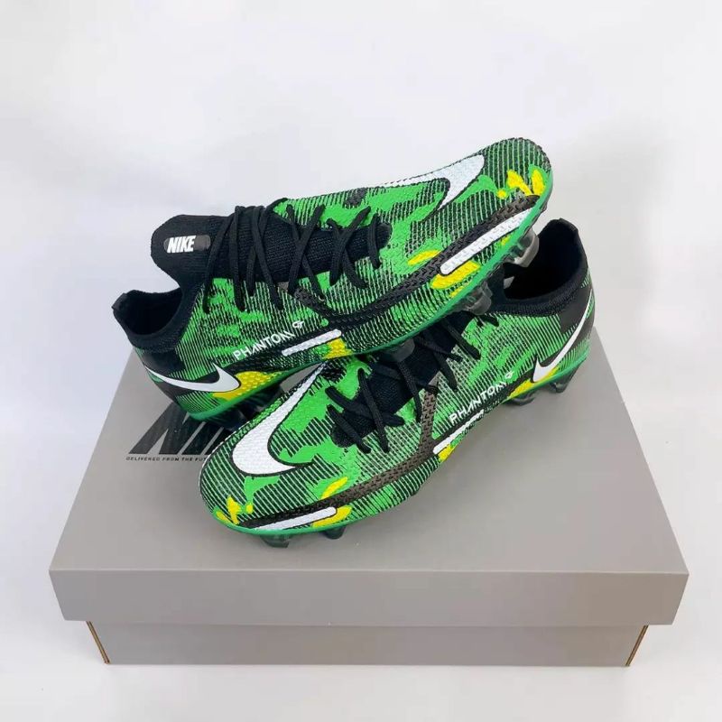 sepatu bola nike phantom