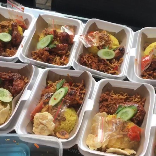  Nasi  kuning box  tumpeng  mini Shopee Indonesia