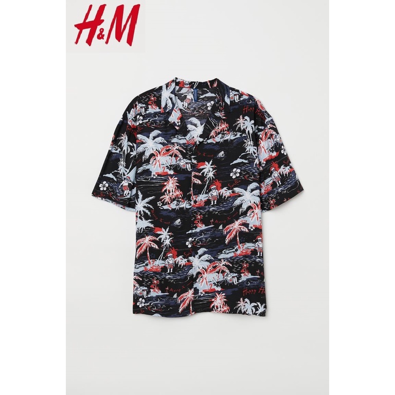 H&amp;M Kemeja Patterned Resort Shirt Motif Pantai Santa Clause HnM Rayon Original Divided