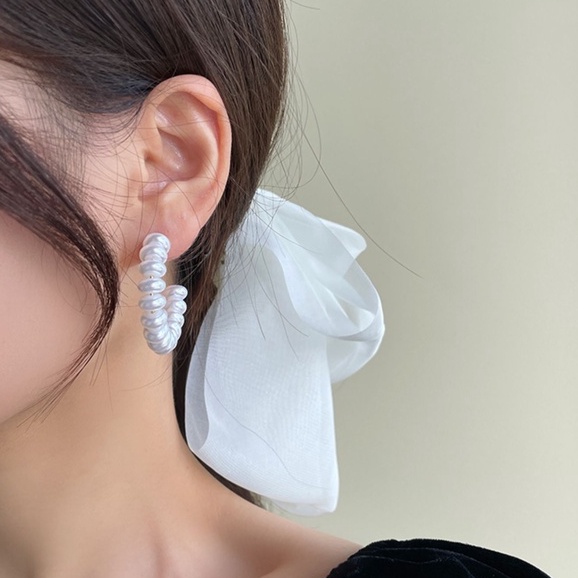 Anting Stud Mutiara Bahan Metal Gaya Korea Retro Untuk Wanita